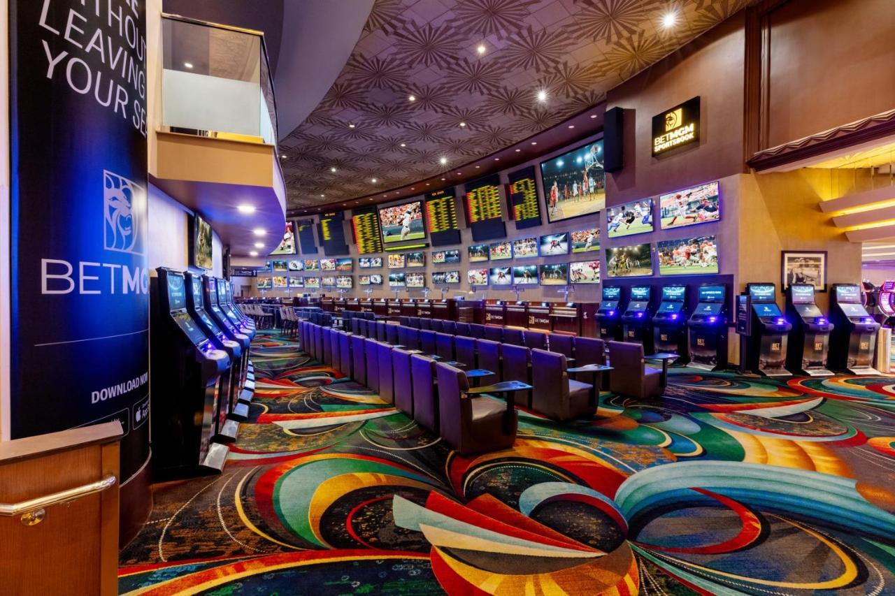 Skylofts At Mgm Grand Hotel Las Vegas Exterior photo